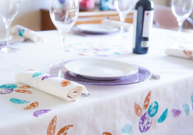 Table linen with natural fruit patterns